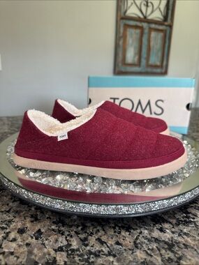 TOMS rhubarb red Quilted Slip-On Slippers with hard sole NEW 6.5